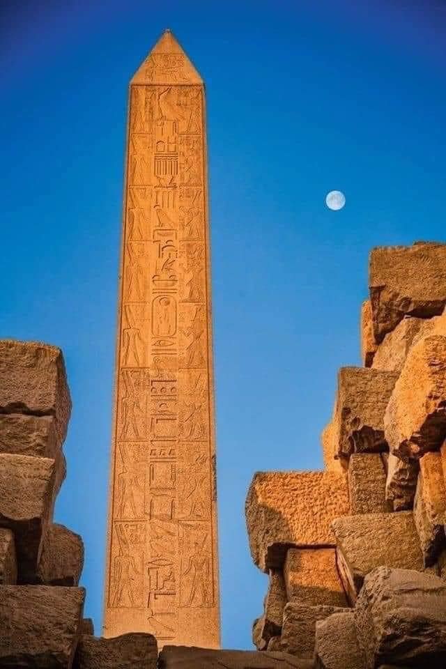 the4elementsontour_egypte_karnak_tempel_obelisk_maan